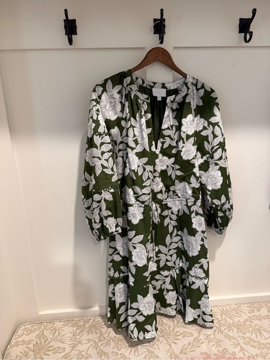 Sugarlips Dresses & Skirts - Sugarlips Olive Green White Floral Tie-Waist Mini Dress - Lined